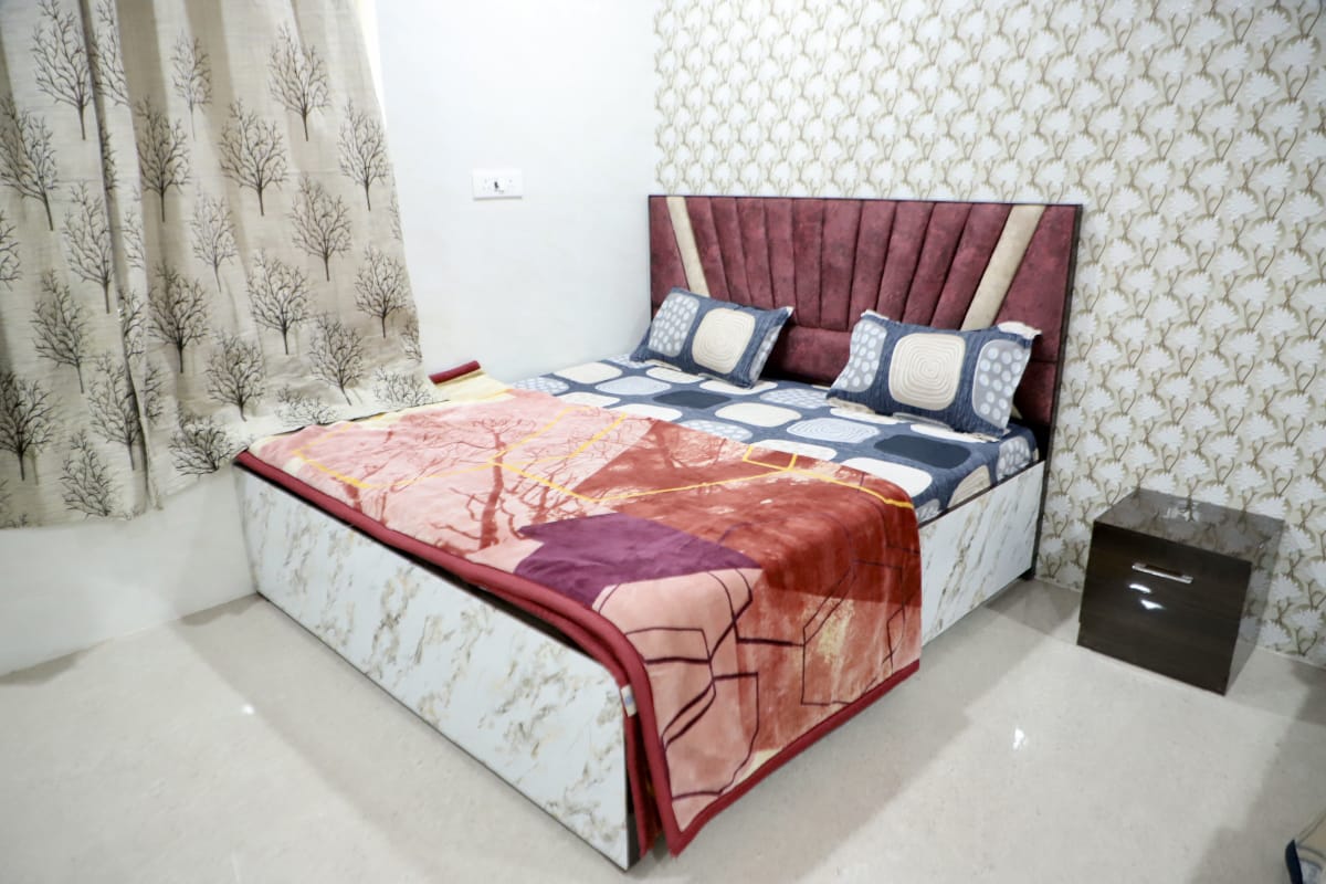 Executive Suite - Image 5